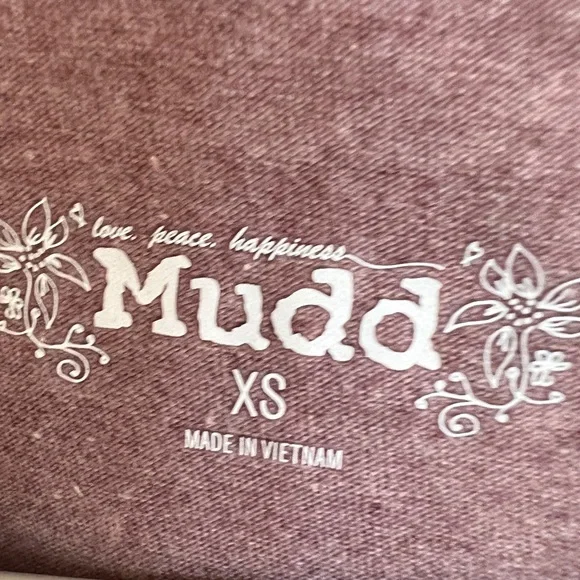 Mudd Women's Mauve Short Sleeve Tee - Picture 2 of 5